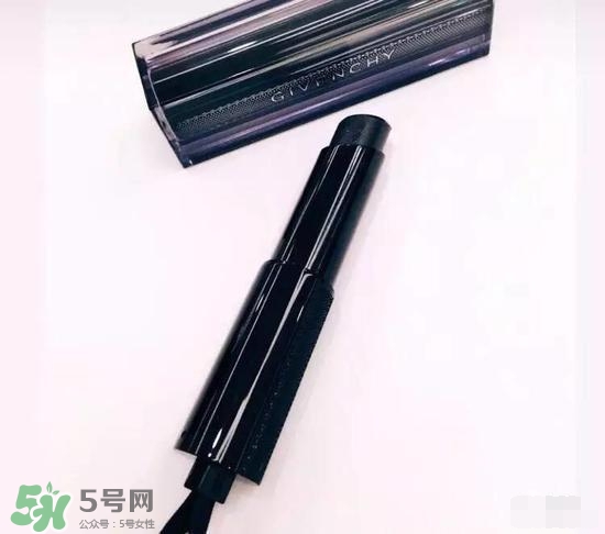 啞光和水潤(rùn)哪個(gè)好？啞光口紅和水潤(rùn)口紅區(qū)別