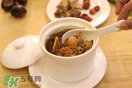 4月份喝什么湯好？四月份適合喝什么湯？