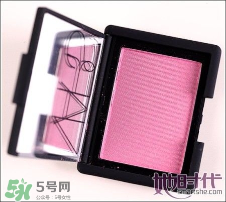 腮紅飛粉是什么意思？腮紅飛粉是質(zhì)量不好嗎？