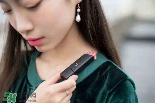 唇釉成膜是什么意思？唇釉怎么成膜？