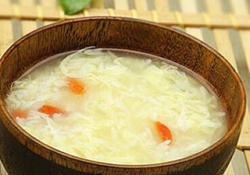 酒釀蛋真能豐胸嗎？酒釀蛋怎么吃豐胸？