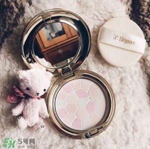 長痘痘可以涂散粉嗎？痘痘肌可以用散粉嗎？