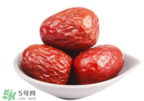 紅棗外面白色的是什么？紅棗上面有一層白的是什么東西？