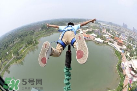 蹦極是什么感覺？第一次蹦極是什么感覺？