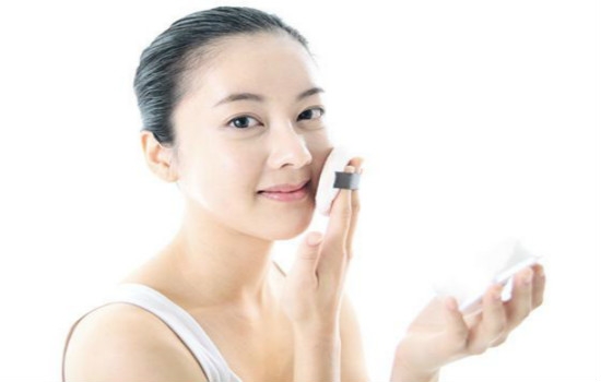 cc霜會(huì)脫妝嗎？cc霜脫妝怎么辦？
