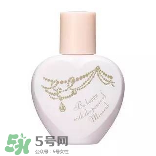 粉底液卡粉怎么辦？粉底液卡粉怎么補救？