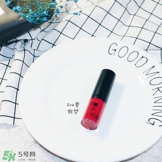 蜜桃色口紅是什么顏色？蜜桃色口紅試色