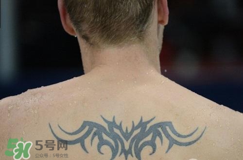 紋身后可以運動嗎？紋身后多久可以運動？