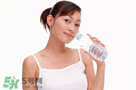 春天要多喝水嗎？春天多喝水有什么好處？
