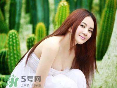 女人的胸多大才算標準？女人的胸小怎么變大？