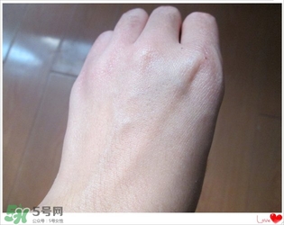 美康粉黛六勝肽回春膏怎么樣？美康粉黛六勝肽回春膏有激素嗎？