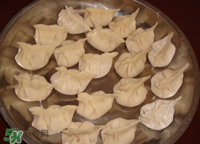 薺菜素餃子怎么做？薺菜素餡餃子怎么做好吃？