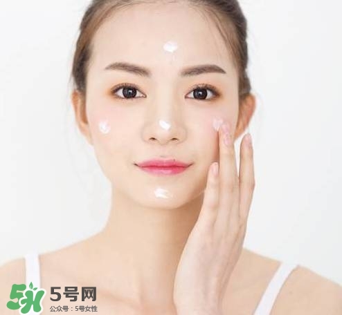 妝前乳和隔離霜的區(qū)別？妝前乳隔離霜有什么不一樣？