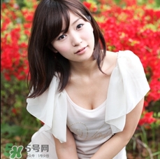 精華乳要洗掉嗎？精華乳要不要洗？