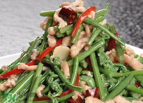 蕨菜不能和什么一起吃？蕨菜和什么不能一起吃？