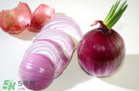 洋蔥中間黃了可以吃嗎？洋蔥里面發(fā)黃能吃嗎？
