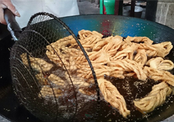 馓子中面油鹽比例多少？油炸馓子怎么和面？