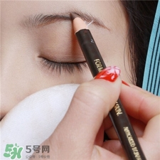 拉線(xiàn)眉筆怎么拉線(xiàn)圖解 拉線(xiàn)眉筆怎么用