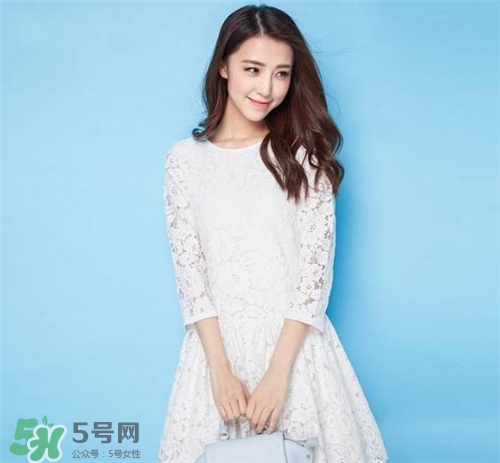 春天可以穿裙子嗎？春天穿裙子怎么搭配？