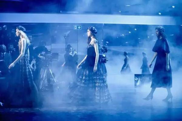 迪奧星星眼妝容怎么化？迪奧星星眼妝容畫法