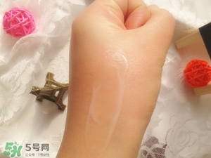 嬌蘭帝皇蜂姿眼霜怎么用？嬌蘭帝皇蜂姿眼霜使用方法