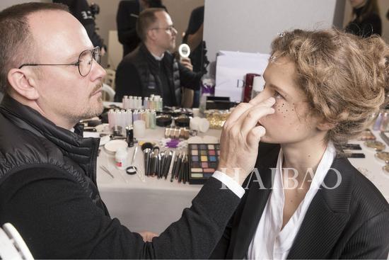 迪奧星星眼妝容怎么化？迪奧星星眼妝容畫法