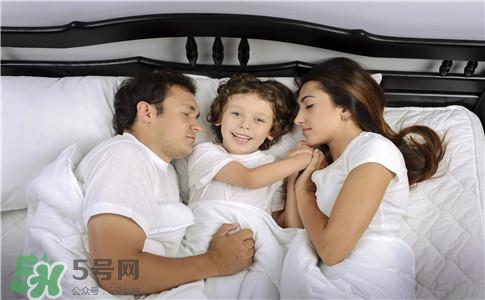 愛愛被孩子撞見怎么辦？愛愛被看到了怎么辦