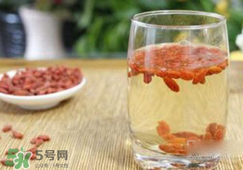 枸杞子泡水隔夜能喝嗎？枸杞子泡水隔夜喝的壞處