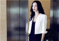 白色西服怎么搭配？白色西服搭配什么內(nèi)搭？