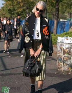 百褶裙搭配什么外套？百褶裙搭配什么外套好看？