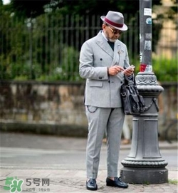 格子西裝怎么搭配？格子西服怎么搭配好看？