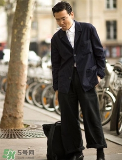 條紋西裝怎么搭配？條紋西服怎么搭配好看？