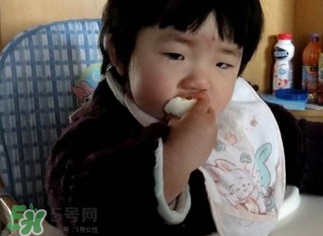 長(zhǎng)水痘可以吃雞蛋嗎?得水痘能吃雞蛋嗎?