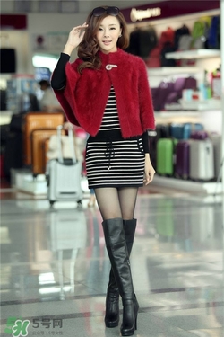 紅色衣服配什么顏色鞋子？紅色衣服配什么鞋子好看？