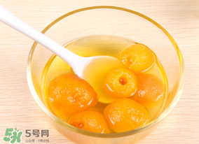 枇杷和蜂蜜能一起吃嗎？枇杷放蜂蜜好嗎？