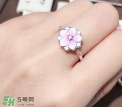 潘多拉2017新品桃花系列在哪里買？pandora桃花系列國內(nèi)有賣嗎？