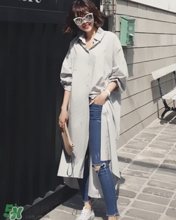 破洞牛仔褲搭配什么上衣？破洞牛仔褲配什么上衣好看？