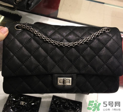 香奈兒255包尺寸怎么選？chanel255包尺寸對照表