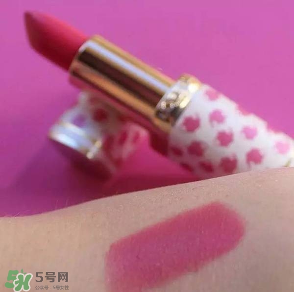 艾瑪口紅什么牌子？艾瑪沃特森口紅色號試色