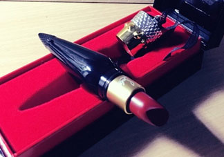 Christian Louboutin口紅多少錢(qián)_專柜價(jià)格