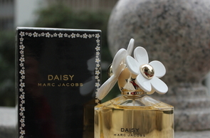 marc jacobs是什么檔次？馬克雅可布是幾線牌子？