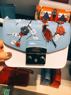 furla芙拉和mk哪個好？芙拉和mk包包哪個檔次高？