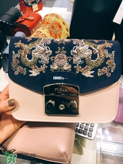 furla芙拉和mk哪個好？芙拉和mk包包哪個檔次高？