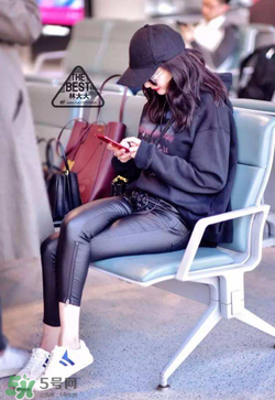 celine小白鞋正品多少錢？celine小白鞋專柜價格