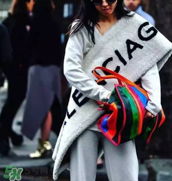 巴黎世家編織袋很貴嗎？balenciaga春運(yùn)包為什么這么貴？