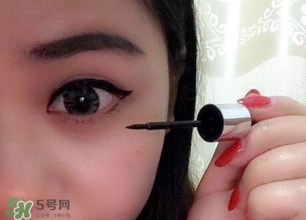 美人魚眼線液怎么用？美人魚眼線液怎么畫？