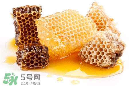 過敏性鼻炎可以吃蜂蜜嗎？過敏性鼻炎能不能吃蜂蜜？