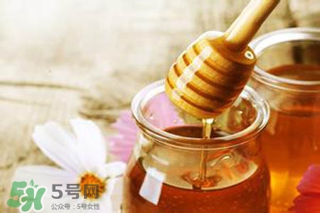 過敏性鼻炎可以吃蜂蜜嗎？過敏性鼻炎能不能吃蜂蜜？