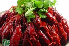 吃小龍蝦可以喝紅酒嗎？紅酒和龍蝦能一起吃嗎？