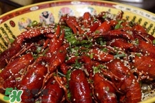 吃小龍蝦喝什么飲料？小龍蝦配什么飲料最好？